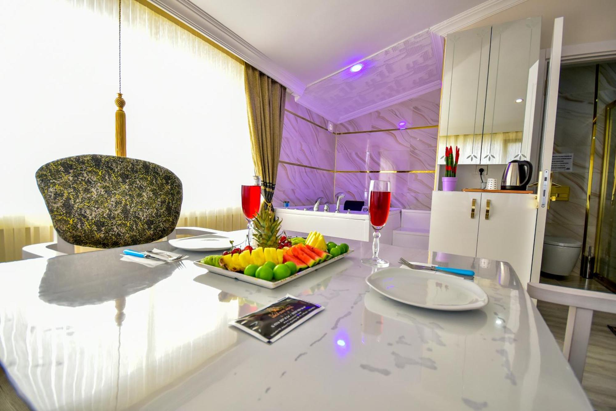 Loca Suit Life Airport Hotel Provincia di Provincia di Istanbul Esterno foto